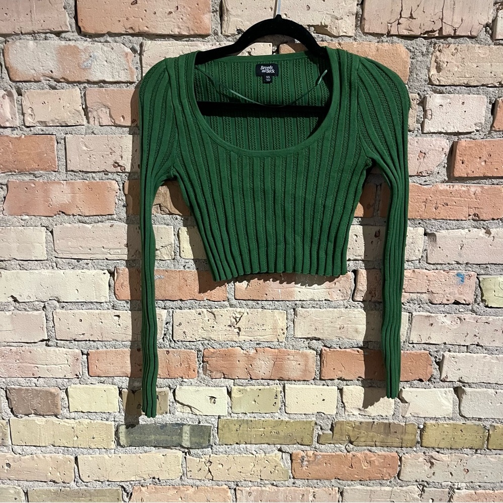 Long sleeve crop top size XS